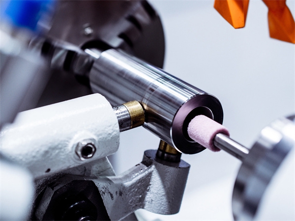 What are the important factors for choosing CNC precision machining
